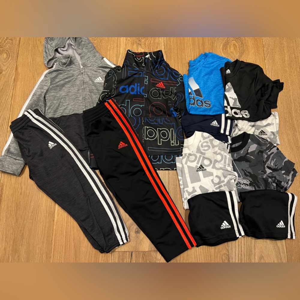 ⭐️Lot of 12⭐️ Adidas Boys Size 4